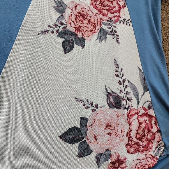 "coming Soon" Blue and Floral Maternity Top, Women's Small (Maternity) - Picture 6 of 11